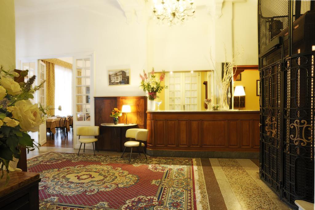 Hotel Alfieri Аласио Екстериор снимка